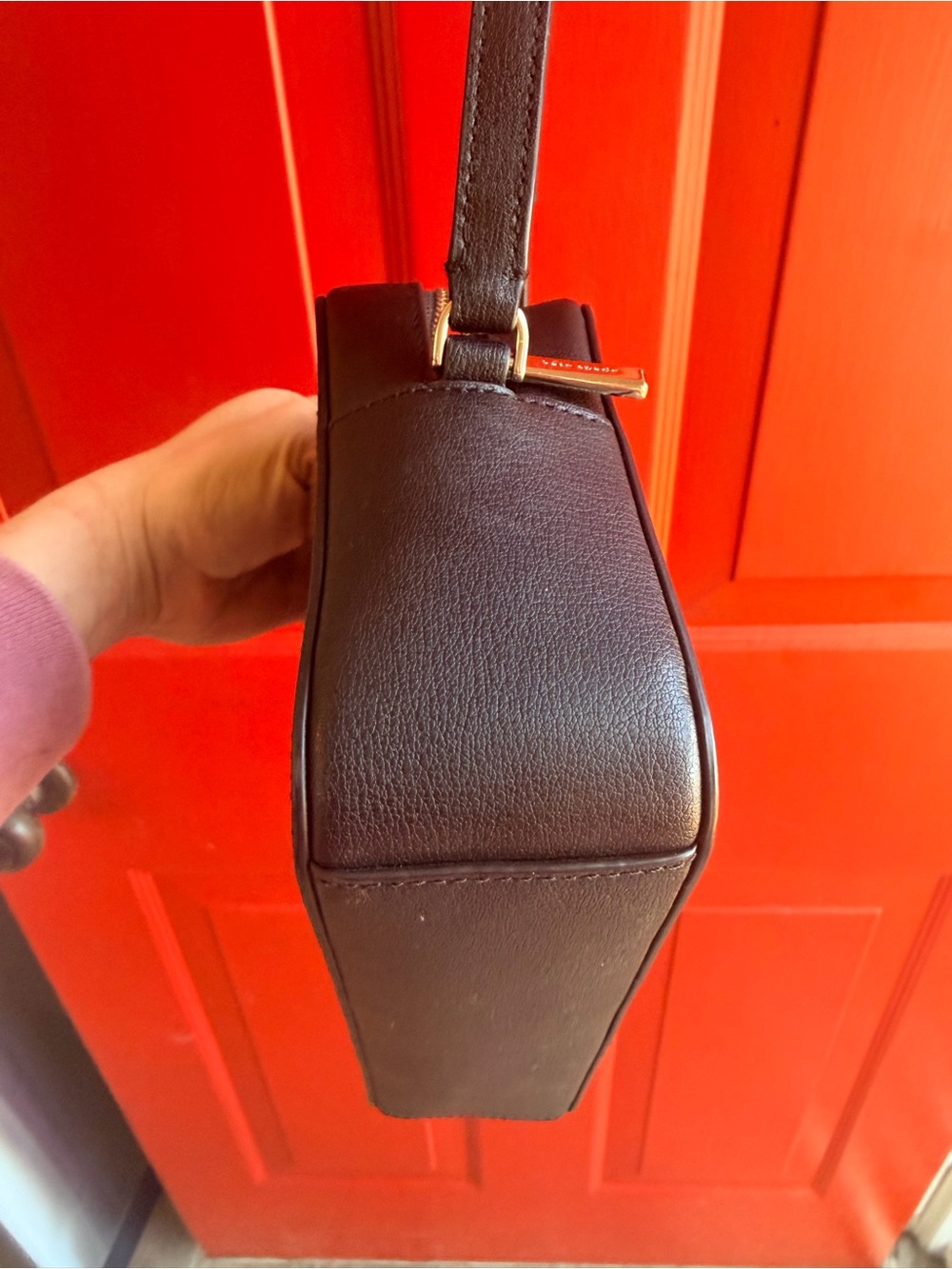kate spade black leather crossbody camera bag with gold logo - Picture 3 of 9